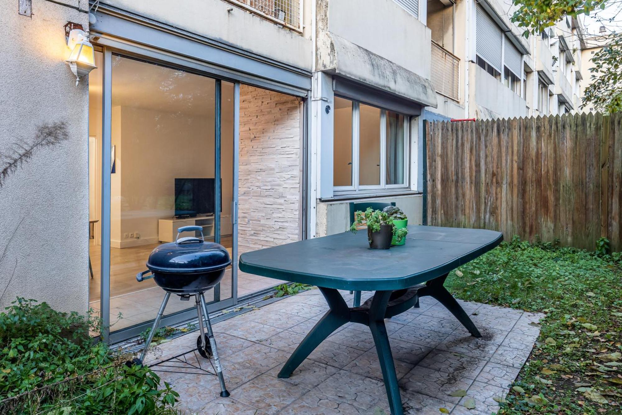 Appartamento Oasis Urbaine For 8 Near To Paris Villejuif Esterno foto